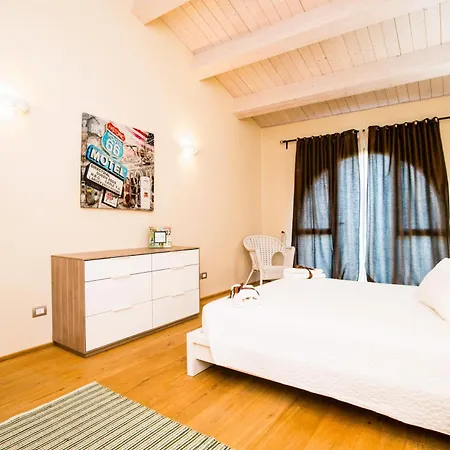 Aparthotel Isa - Luxury With Swimming Pool Immersed In Tuscan Nature, Villas On The Ground Floor With Private Outdoor Area With Panoramic View Osteria Delle Noci